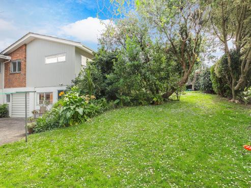 196C Lake Road, Belmont