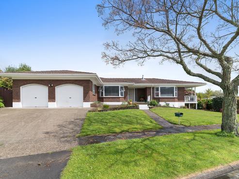 6 Aquarius Drive, Kawaha Point