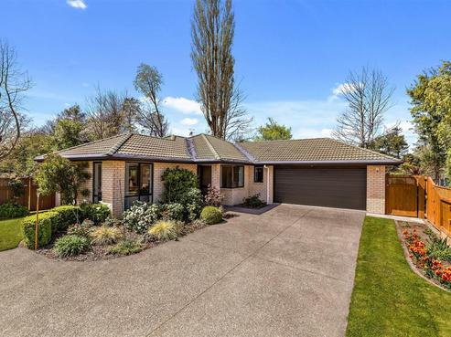 22 Riverholm Drive, Mangakakahi