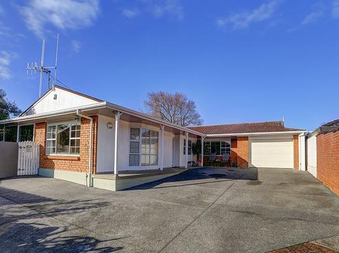 15 Tiffiney Place, Chartwell