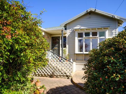 20 Bruce Street, Roslyn