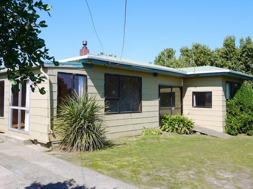 16 Centre Road, Ocean Grove
