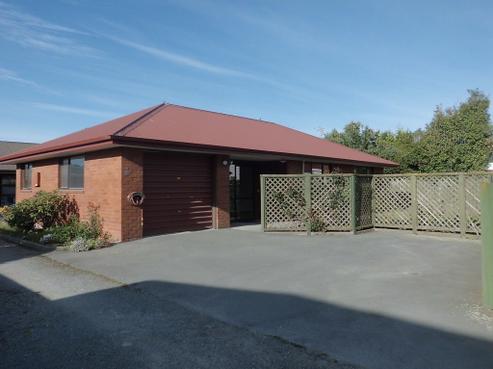 2/10 Dyson Street, Temuka