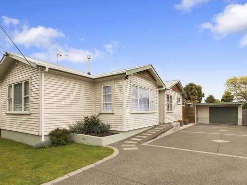 4 Malone Road, Waterloo