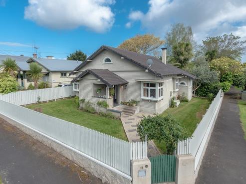 13 Te Aroha Street, Hamilton East