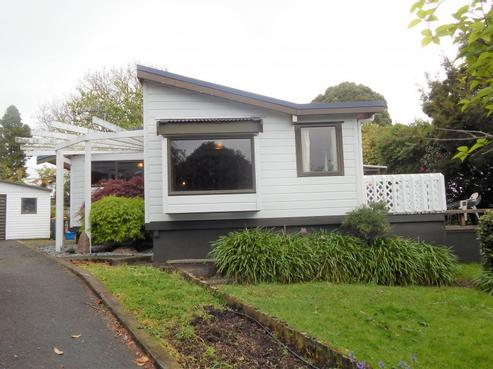 6 Rika Place, Kawaha Point