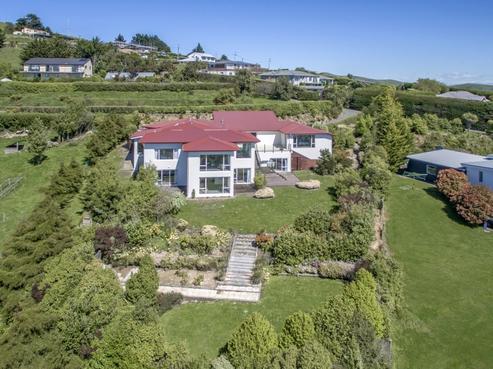 355 Mount Pleasant Road, Mount Pleasant