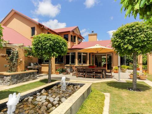 43 Shelter Grove, Frankleigh Park