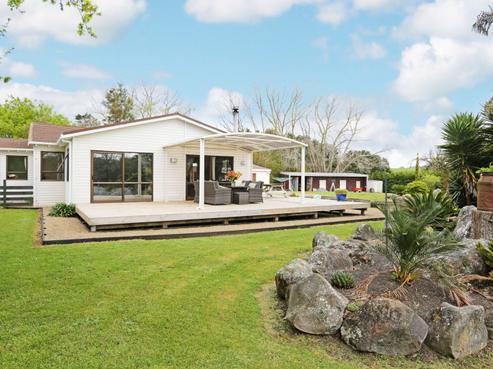1924 Miranda Road, Mangatangi