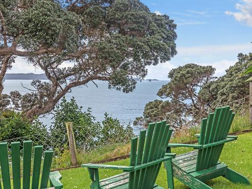 27 Jackson Crescent, Mahurangi East