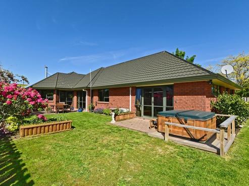18 Devon Crescent, Darfield