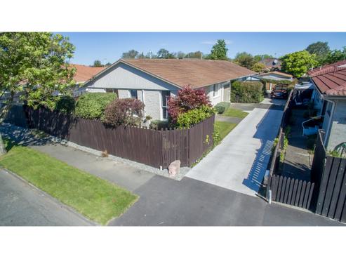1/112 Veitches Road, Casebrook