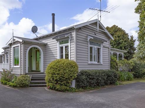 21 Beach Road, Pahurehure