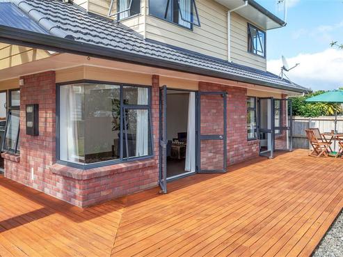 709B Ocean Road, Whangamata
