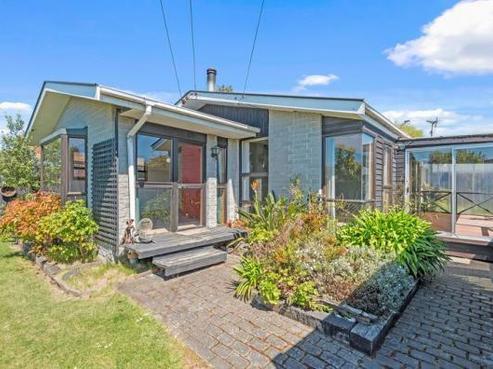 202 Rocking Horse Road, Southshore