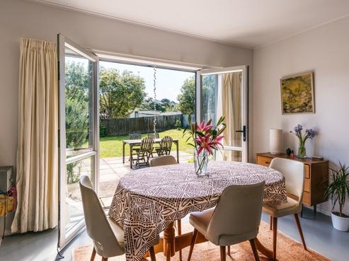 19 Jellicoe Parade, Surfdale
