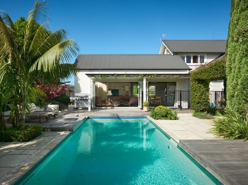 32 Cameron Road, Napier Hill
