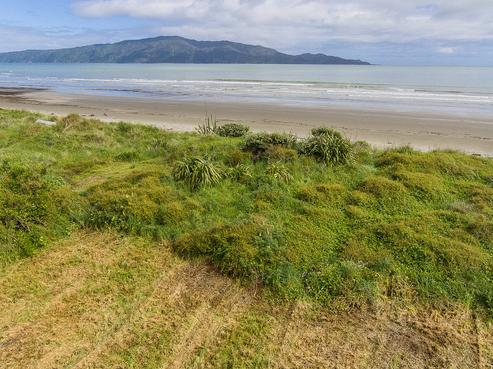 13 Oratia Street, Waikanae Beach