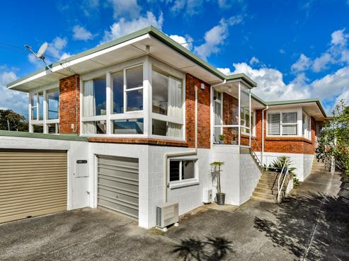 2/9 Kawerau Avenue, Devonport
