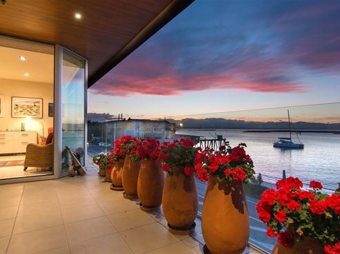 104/283 Wakefield Quay, Stepneyville