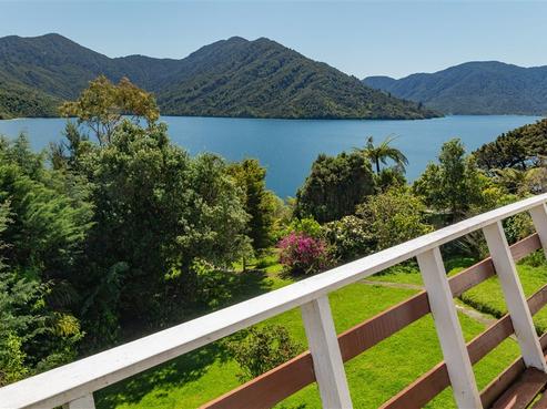 135 Akerbloms Road, Queen Charlotte Sound