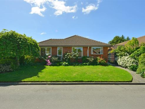1/3 Cottesmore Close, Burnside