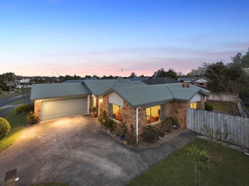 5 Saxon Woods Drive, Rototuna North