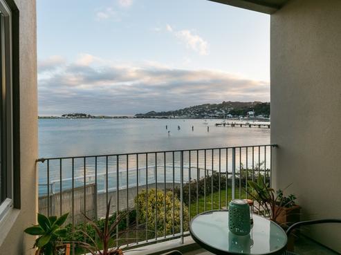 76/305 Evans Bay Parade, Hataitai
