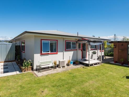35 Kipling Crescent, Stoke