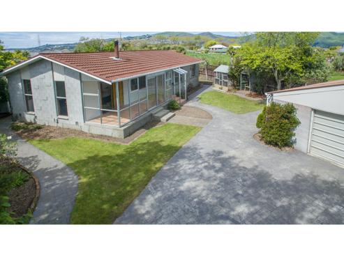30 Bayswater Crescent, Bromley