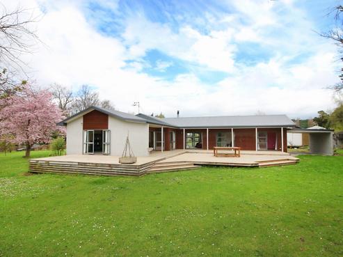 11 Kiwi Street, Pohangina