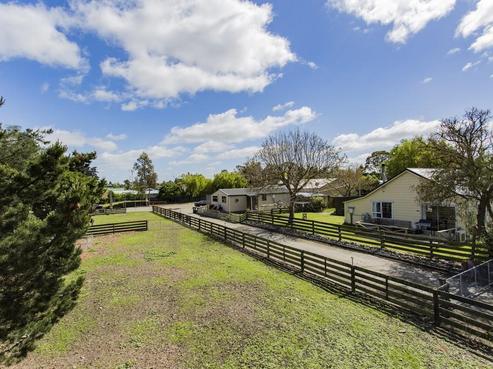 547 Pound Road, Yaldhurst