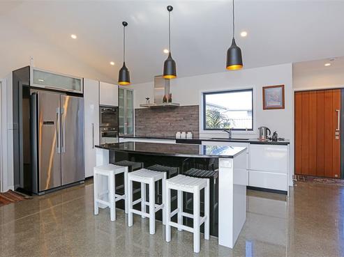 12 Sixty Mile Close, Frimley