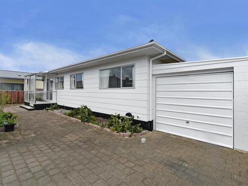 11A Palm Avenue, Stoke