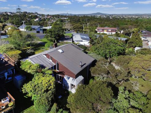 37 Tui Glen Road, Birkenhead