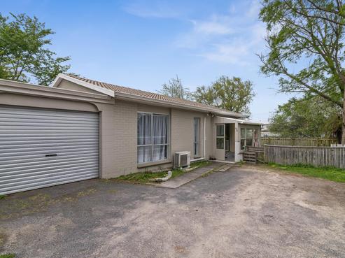 49A Lisa Crescent, Mangakakahi