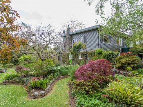 8 Patui Avenue, Thornton Bay