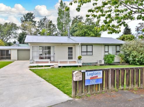 11 Parkdale Place, Glenview