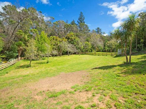 18A Hobbs Road, Matakatia