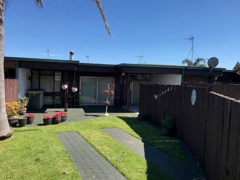 2/2 Glenora Road, Takanini