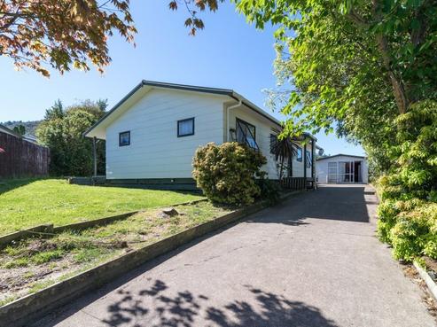 34 Ruby Place, Pukehangi