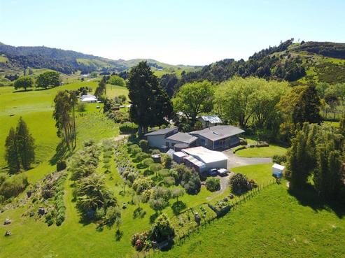827 Limeworks Loop Road, Te Pahu