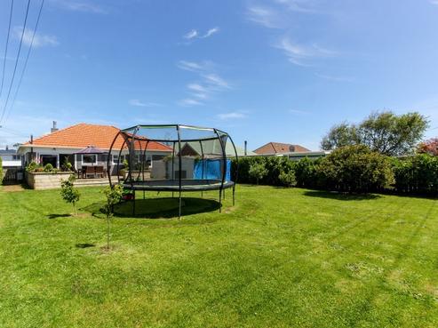 123 Brooklands Road, Brooklands
