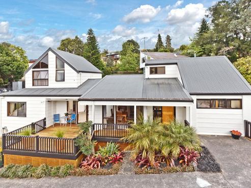 8 Elmira Place, Browns Bay
