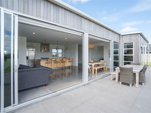 16 Kingsford-smith Drive, Normanby