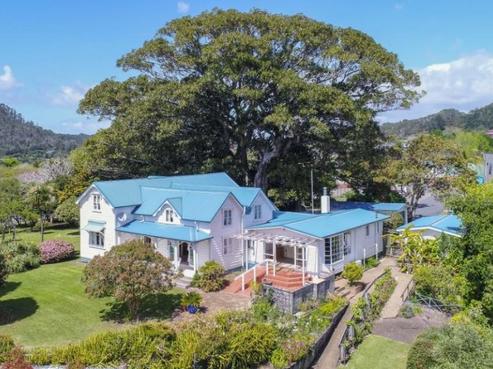 4 Grange Road, Hahei