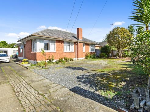 16 Collett Road, Otara