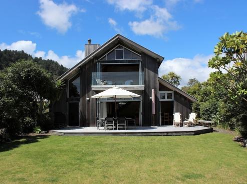 111 Pacific Parade, Matarangi