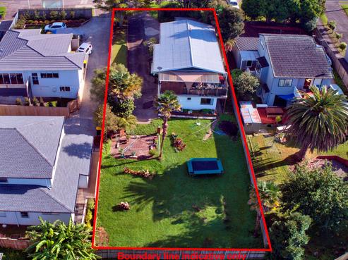 81 Hobsonville Road, West Harbour