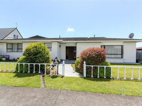 7 Poplar Grove, Whalers Gate